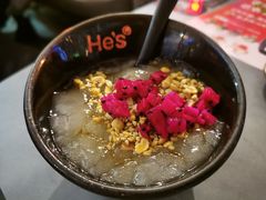 翻砂红糖手工冰粉-何师烧烤Pro ·江湖川菜·小龙虾·精酿(太古里旗舰店)