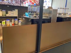 -瑞幸咖啡(上海财经大学地铁站1号口店)