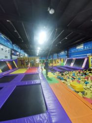 -飞跃蹦床乐园(南山科技园店)