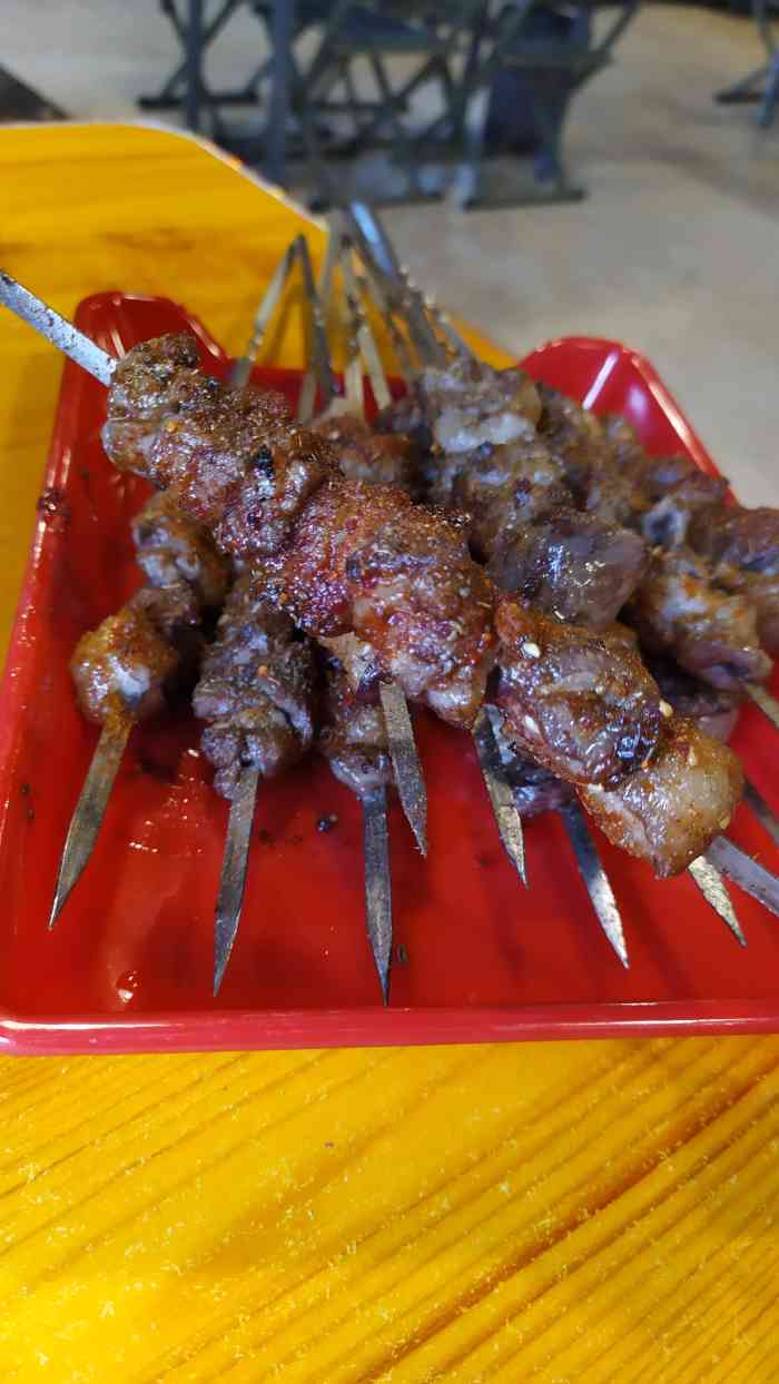 开心一百串-"奔着羊排来的,据说很美味,量还大,必须来.