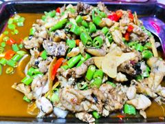 炭烧牛蛙平锅紫苏味-蘭奢雅集·江浙菜(青山江滩店)