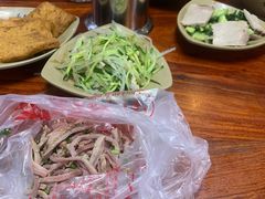 -亮亮面馆(经六路店)