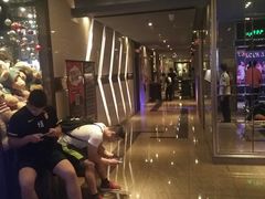 -好乐迪(张扬路八佰伴店)
