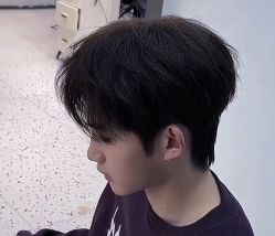 -尤司男士国潮理发馆