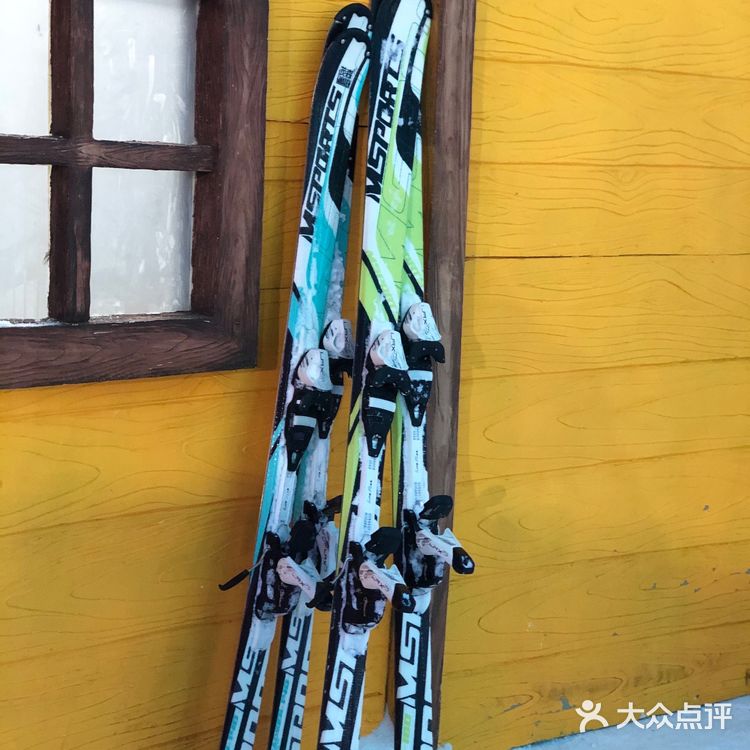 温州首家超大室内滑雪场！