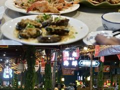 -三亚火车头万人海鲜广场