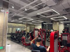 -极客游泳健身(王府井店)