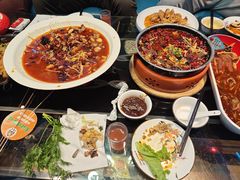 -路边边地标烧烤·川菜·小龙虾·音乐酒馆(良乡长虹店)