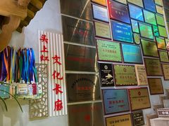 -头上红煨盐鸡·非遗院子餐厅