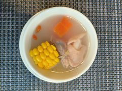 胡萝卜玉米煲老鸡汤-威珀斯酒店·珀萃美食餐厅