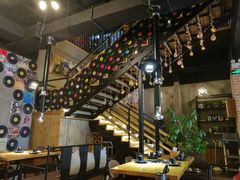 大堂-极简·炭火烤肉主题餐厅·龙虾烧烤·烤羊排(宝龙店)