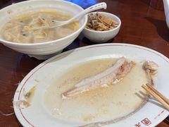 刀鱼小馄饨-老半斋(福州路店)