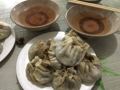 -严氏重油烧麦(民权路店)