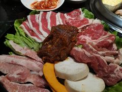 -木槿花韩式炭烤·熟成肉工坊(孙文东路店)