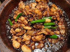 酱爆石锅蛙-绿茶餐厅(王府井永宁门店)