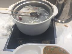 -百品聚旋转火锅(万德庄店)