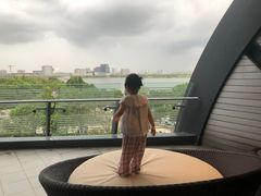 -上海滴水湖皇冠假日酒店