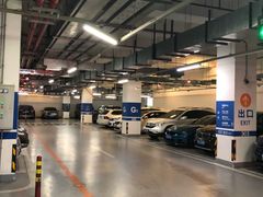 -虹桥天地-停车场