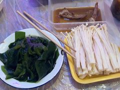 -霄汉牛三鲜湖北砂锅菜(万松园2店)