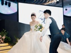 -予白婚纱礼服馆