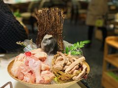 -洪氏嗨捞·猪肚鸡火锅(阳光天地店)