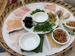 -花馬肆.云南过桥米线(汉神购物广场现场熬汤店)