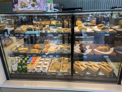面包甜点陈列柜-星巴克臻选(深圳欢乐港湾店)