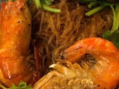 -J Daeng Seafood