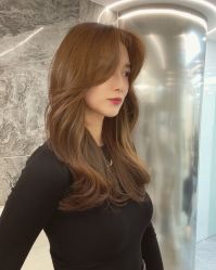 -MODEL'S HAIR