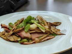 -桥边小楼·手工云南菜·古城观景小楼