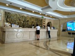 服务台-维也纳酒店(桂林万象城火车站店)