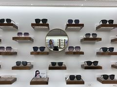 -翰佐蔡司小乐圆·依视路星趣控·暴龙眼镜折扣店