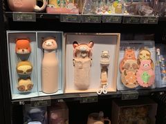 零售区-星巴克(上海虹桥新天地二店)