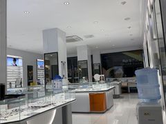 -光明眼镜·蔡司授权(徐泾店)