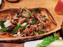 -老滇山寨•云南特色菜•地方菜•民族风情歌舞表演(金碧店)