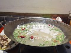 -茸梅路右拐龙虾-农家菜(松江店)
