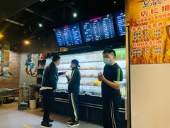-马路牙子烧烤音乐酒馆(望京店)