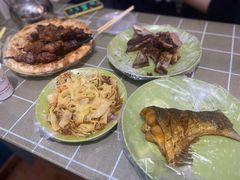 -艾力江和田馕坑烤肉店