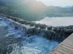 -百里峡七彩艺术小镇