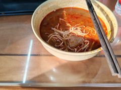 -亮亮面馆(经六路店)