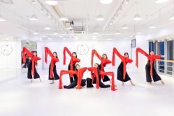 -深舞形体民族舞蹈工作室