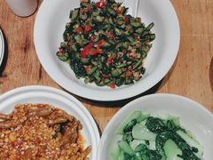 -聚鑫朋酸菜肥肠(九龙仓店)