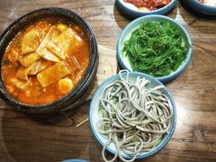 -明洞阿姨·韩式酱蟹烤肉·创意料理(三元桥店)