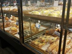 面包甜点陈列柜-米洛克欧洲蛋糕(西南路店)