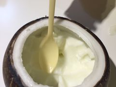 -志龙皇冠吃货椰子铺
