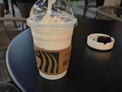 -星巴克(上海长宁来福士1F店)