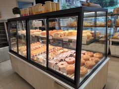 面包甜点陈列柜-康欣面包生日蛋糕(幸福店)