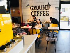 用餐区-麦当劳(健德桥得来速店)