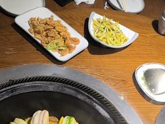 -万里闯关东铁锅炖菜馆(高新旗舰店)