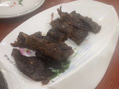 -湖南人家湘菜馆(镇江路店)